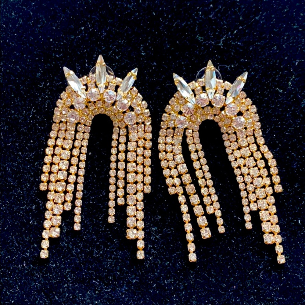 Chandelier earrings